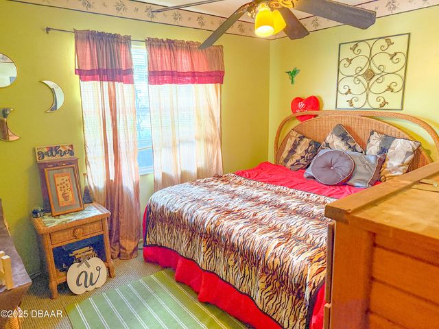 927 E Millard Court, Daytona Beach, FL 32117