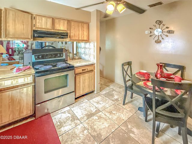 927 E Millard Court, Daytona Beach, FL 32117
