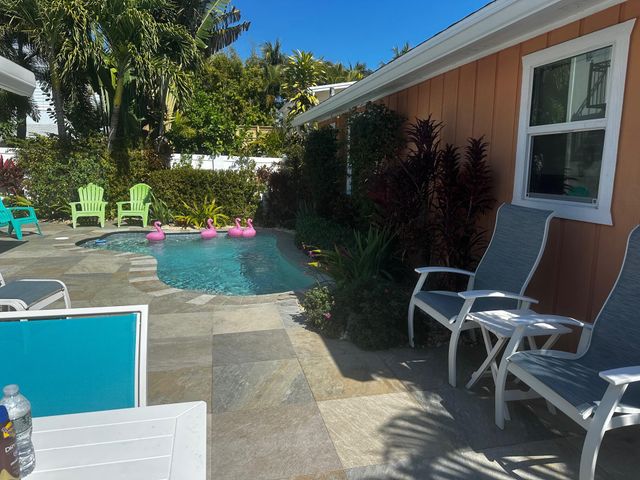 323 NE 7th Avenue B, Delray Beach, FL 33483