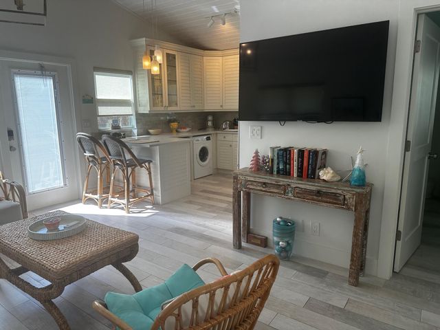 323 NE 7th Avenue B, Delray Beach, FL 33483