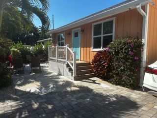 323 NE 7th Avenue B, Delray Beach, FL 33483