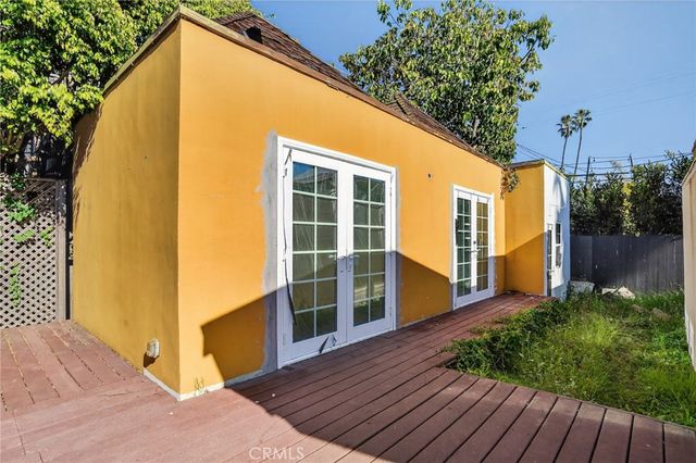 2010 Linden Avenue, Venice, CA 90291