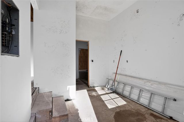 2010 Linden Avenue, Venice, CA 90291