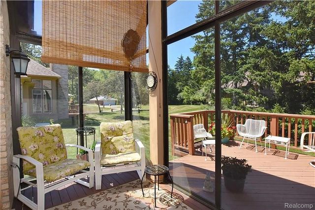 22080 Orchard Way 37, Beverly Hills Village, MI 48025