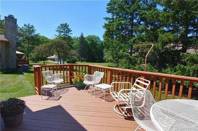 22080 Orchard Way 37, Beverly Hills Village, MI 48025