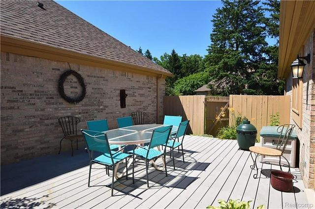 22080 Orchard Way 37, Beverly Hills Village, MI 48025