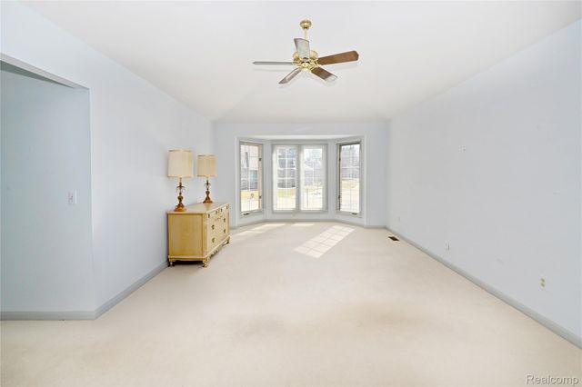 22080 Orchard Way 37, Beverly Hills Village, MI 48025