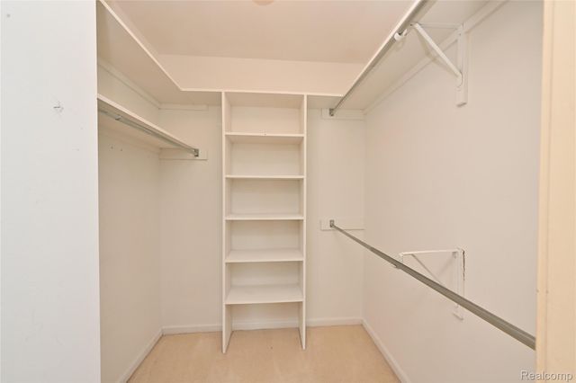 22080 Orchard Way 37, Beverly Hills Village, MI 48025