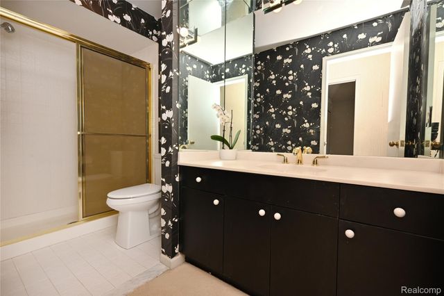 22080 Orchard Way 37, Beverly Hills Village, MI 48025