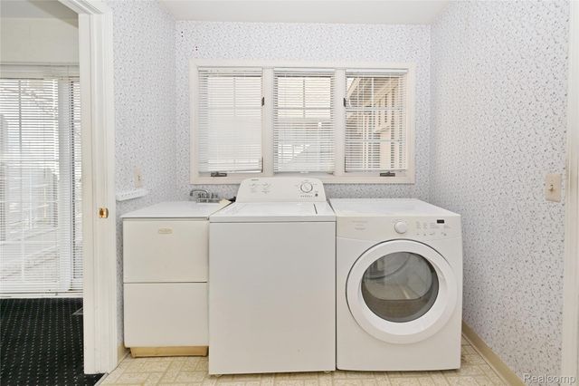 22080 Orchard Way 37, Beverly Hills Village, MI 48025