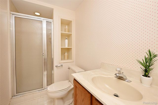 22080 Orchard Way 37, Beverly Hills Village, MI 48025