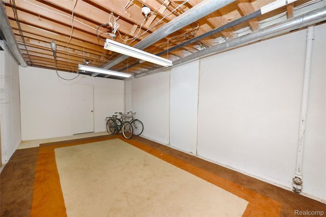 22080 Orchard Way 37, Beverly Hills Village, MI 48025