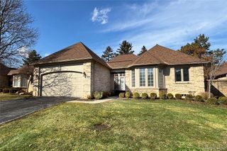 22080 Orchard Way 37, Beverly Hills Village, MI 48025