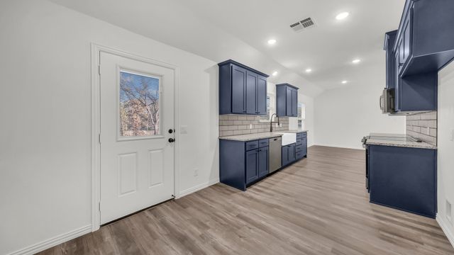 125 Sedona Creek Court, Poolville, TX 76487