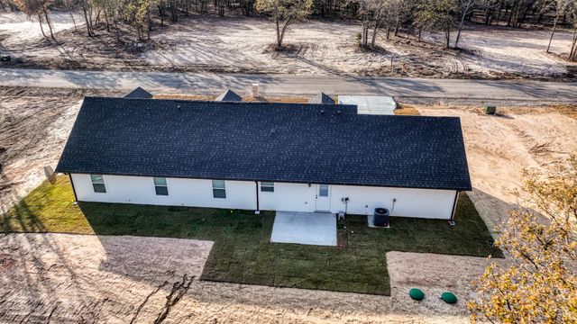 125 Sedona Creek Court, Poolville, TX 76487