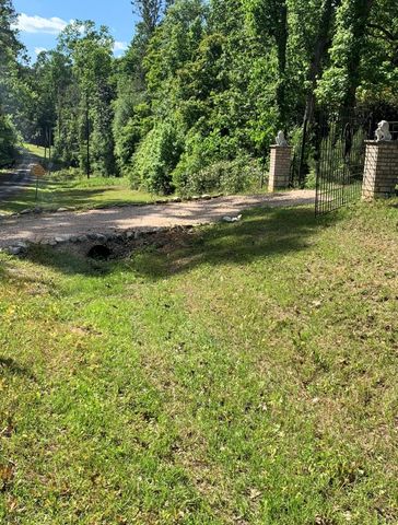 708 County Road 2307, Cleveland, TX 77327