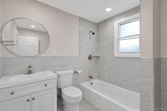 11425 210th Street, Cambria Heights, NY 11411