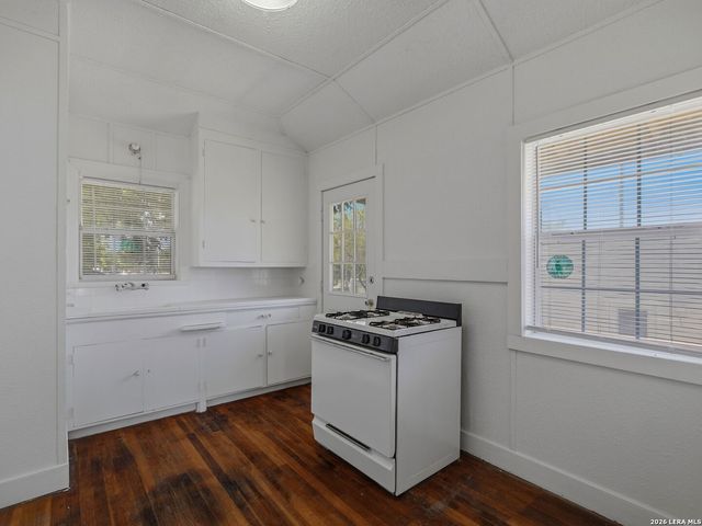 1601 Fulton Avenue, San Antonio, TX 78201