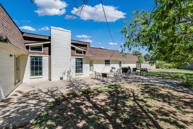 130 BAILEY Avenue, Dumas, TX 79029