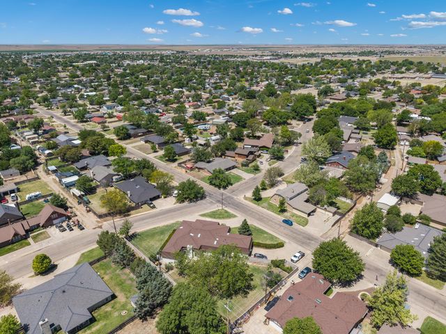 130 BAILEY Avenue, Dumas, TX 79029