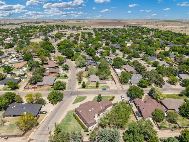 130 BAILEY Avenue, Dumas, TX 79029