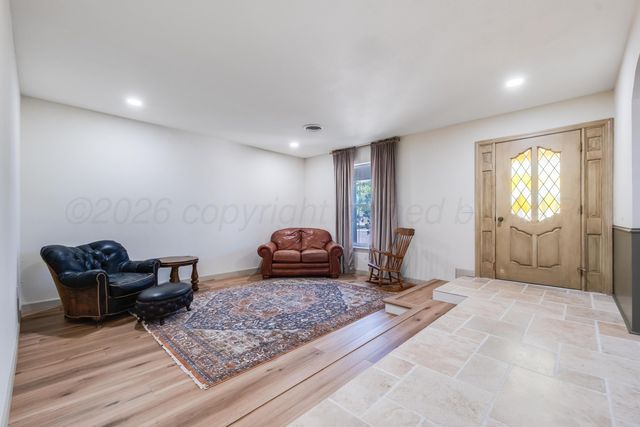 130 BAILEY Avenue, Dumas, TX 79029