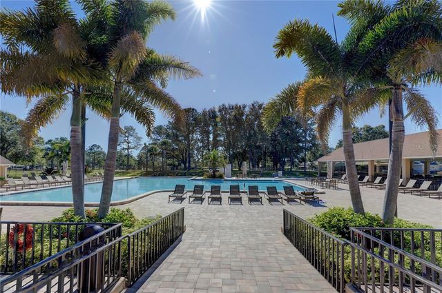 860 MACLAREN DRIVE N B, Palm Harbor, FL 34684