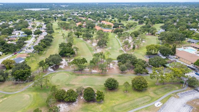 860 MACLAREN DRIVE N B, Palm Harbor, FL 34684