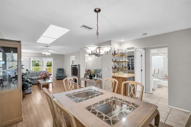 860 MACLAREN DRIVE N B, Palm Harbor, FL 34684