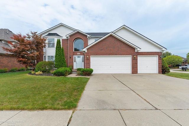 46568 Riverwoods Drive, Macomb Twp, MI 48044