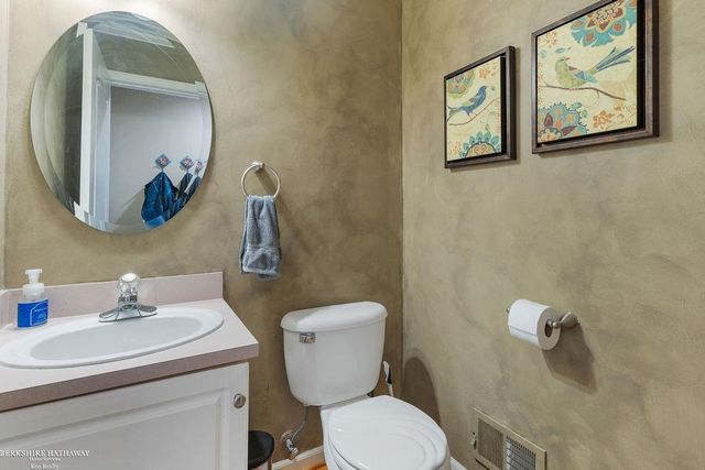 46568 Riverwoods Drive, Macomb Twp, MI 48044