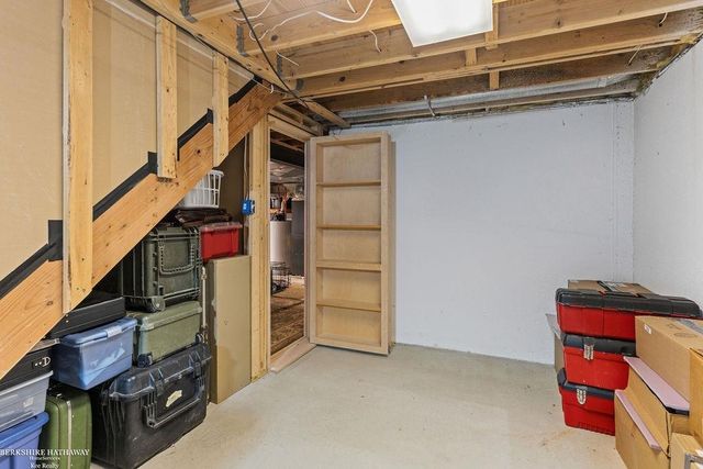 46568 Riverwoods Drive, Macomb Twp, MI 48044