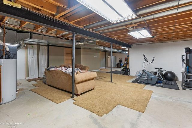 46568 Riverwoods Drive, Macomb Twp, MI 48044