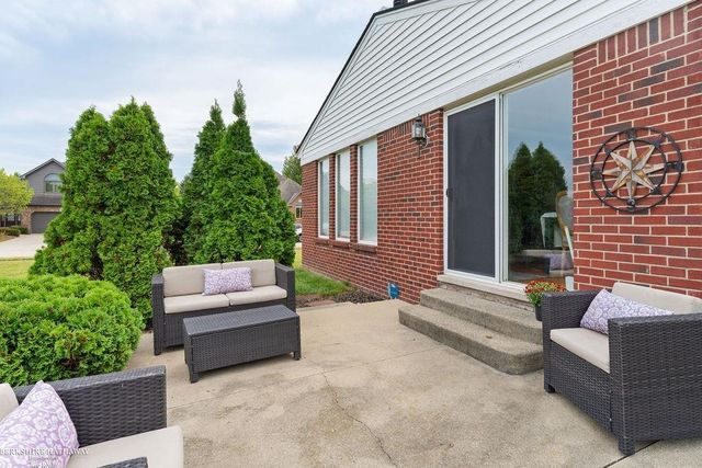 46568 Riverwoods Drive, Macomb Twp, MI 48044