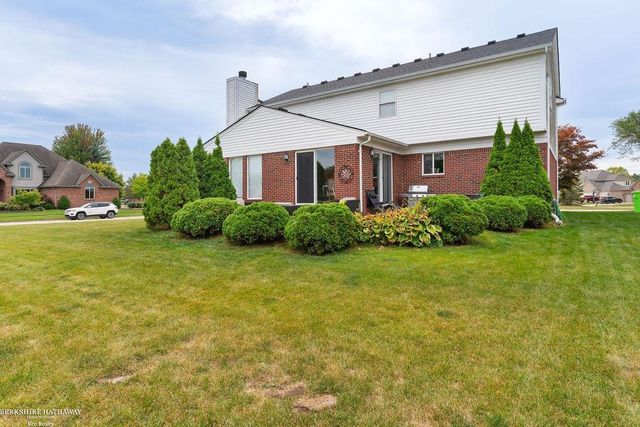 46568 Riverwoods Drive, Macomb Twp, MI 48044