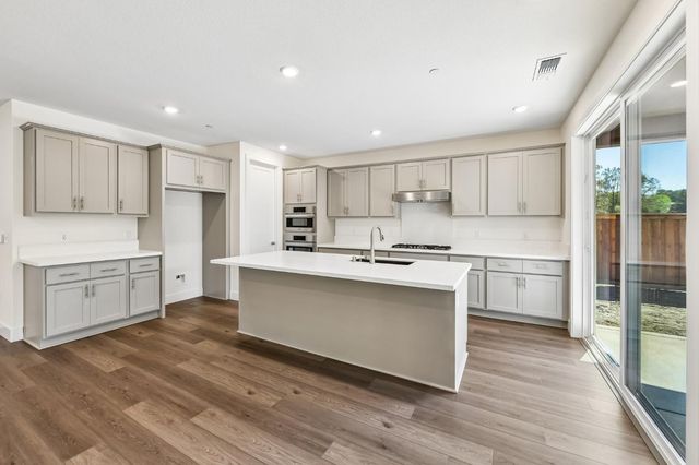 2340 Briar Meadow Cir, Auburn, CA 95603