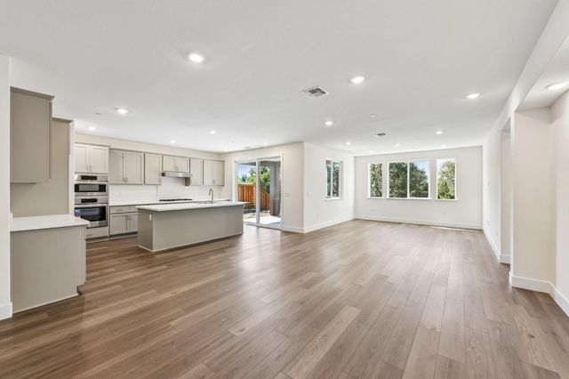 2340 Briar Meadow Cir, Auburn, CA 95603