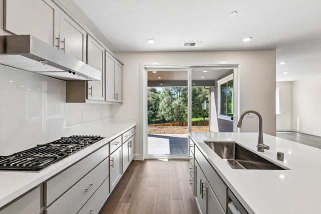 2340 Briar Meadow Cir, Auburn, CA 95603