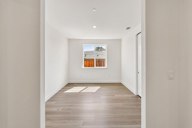 2340 Briar Meadow Cir, Auburn, CA 95603