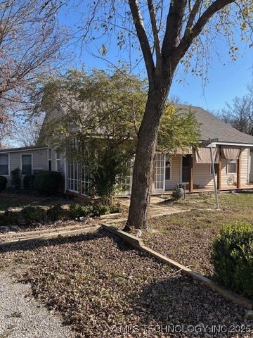 619 N 9th Street, Collinsville, OK 74021