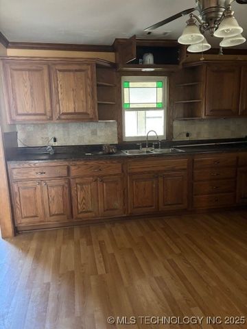 619 N 9th Street, Collinsville, OK 74021