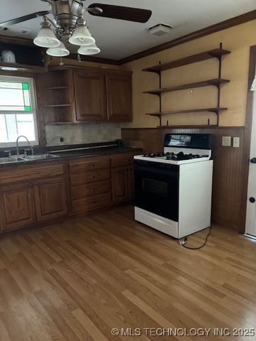 619 N 9th Street, Collinsville, OK 74021