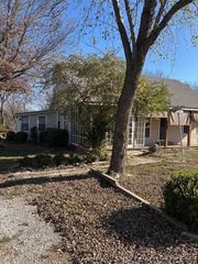 619 N 9th Street, Collinsville, OK 74021
