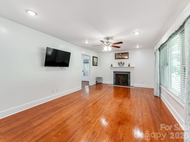 7124 Ridge Lane Road, Charlotte, NC 28262