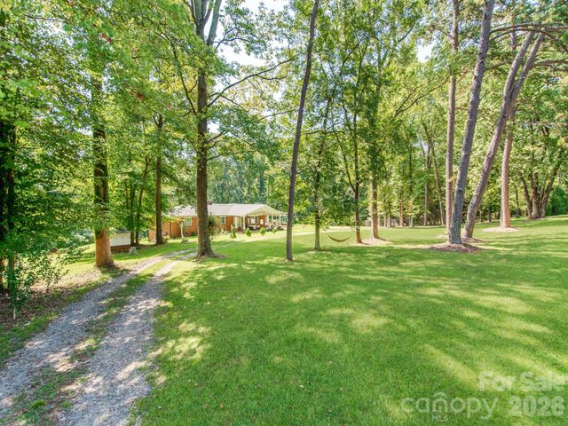 7124 Ridge Lane Road, Charlotte, NC 28262