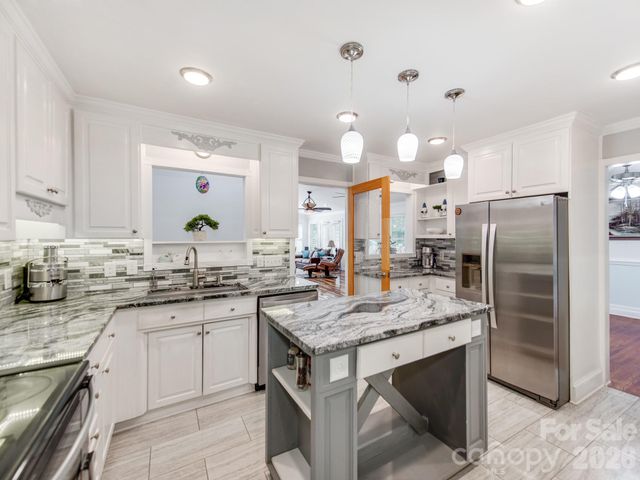 7124 Ridge Lane Road, Charlotte, NC 28262