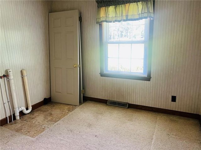 10033 NC HIGHWAY 89 W, Westfield, NC 27053