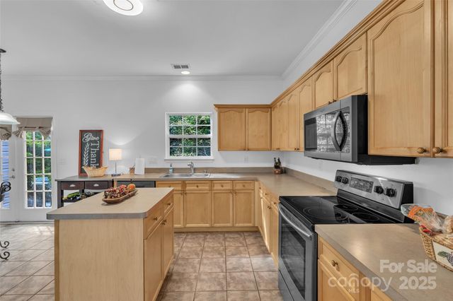 6713 Brachnell View Drive, Charlotte, NC 28269