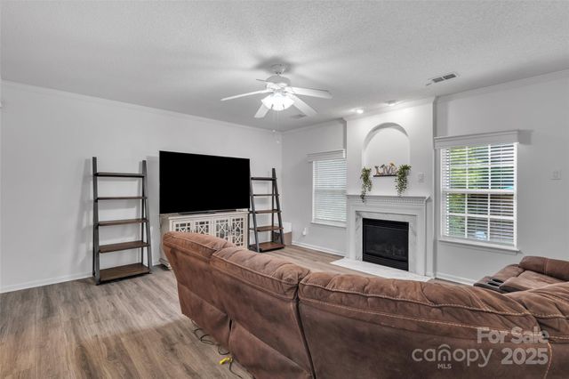 6713 Brachnell View Drive, Charlotte, NC 28269