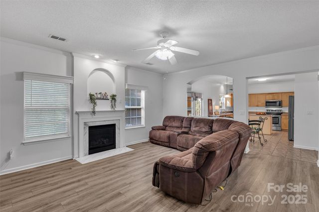 6713 Brachnell View Drive, Charlotte, NC 28269